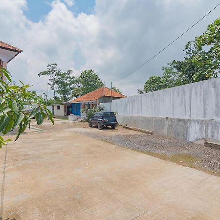 Reddoorz Syariah @ Tambak Mekar Street Subang Hotel Djalantjagak Buitenkant foto