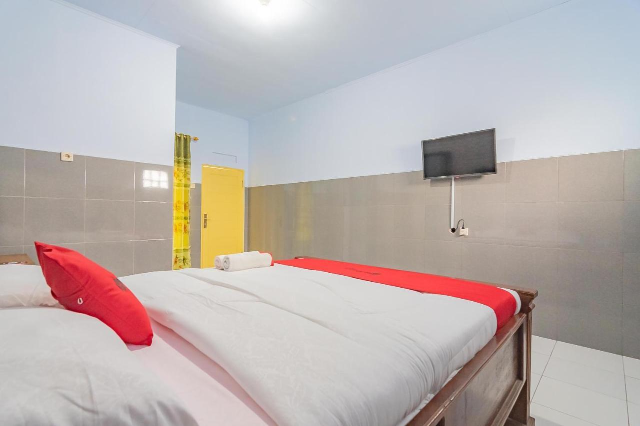 Reddoorz Syariah @ Tambak Mekar Street Subang Hotel Djalantjagak Buitenkant foto