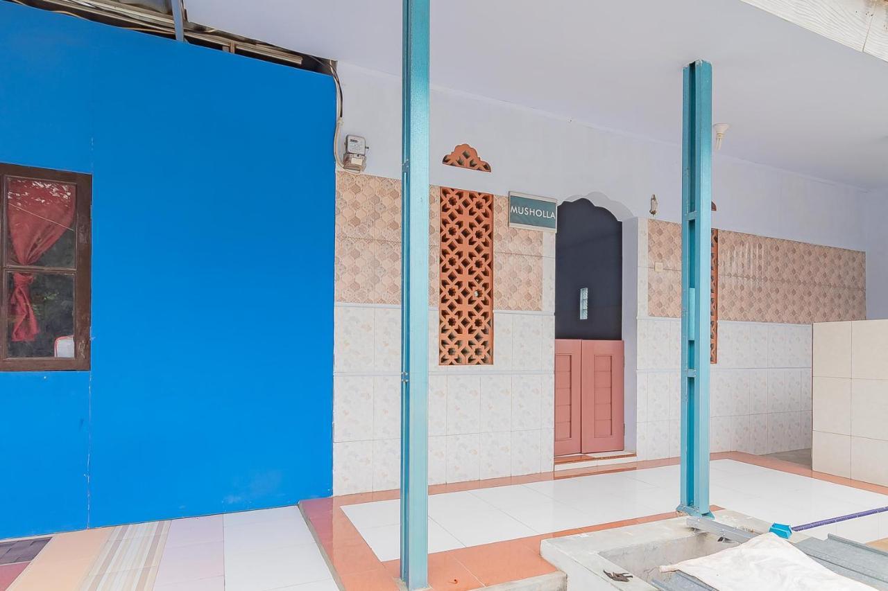 Reddoorz Syariah @ Tambak Mekar Street Subang Hotel Djalantjagak Buitenkant foto
