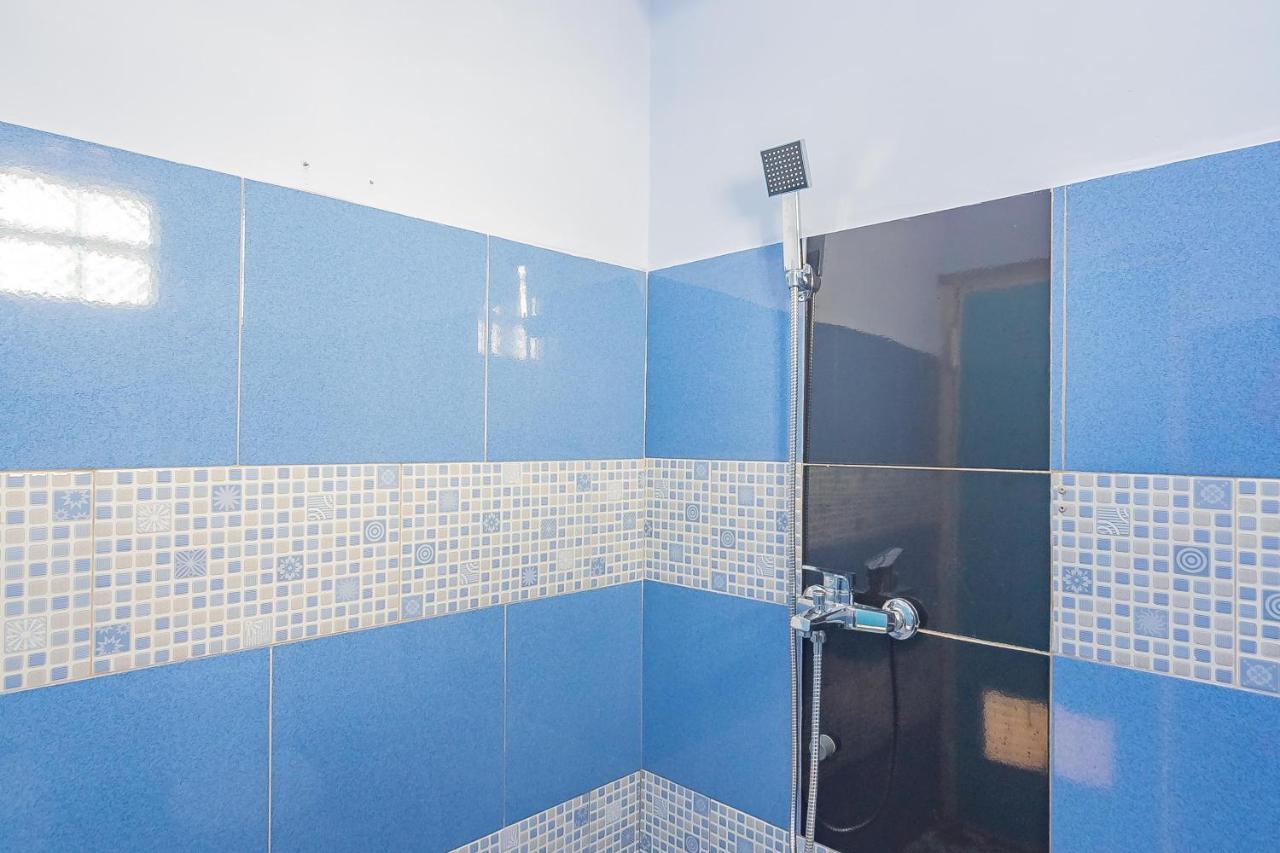 Reddoorz Syariah @ Tambak Mekar Street Subang Hotel Djalantjagak Buitenkant foto