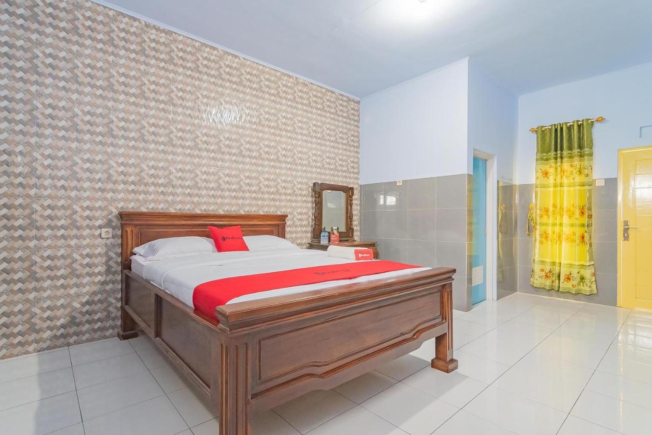 Reddoorz Syariah @ Tambak Mekar Street Subang Hotel Djalantjagak Buitenkant foto